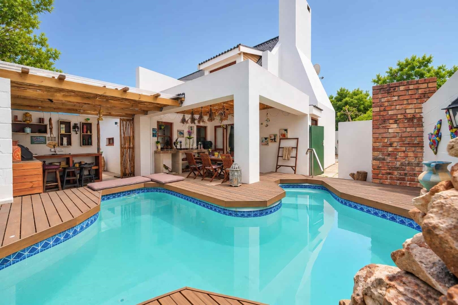 5 Bedroom Property for Sale in Fisherhaven Western Cape